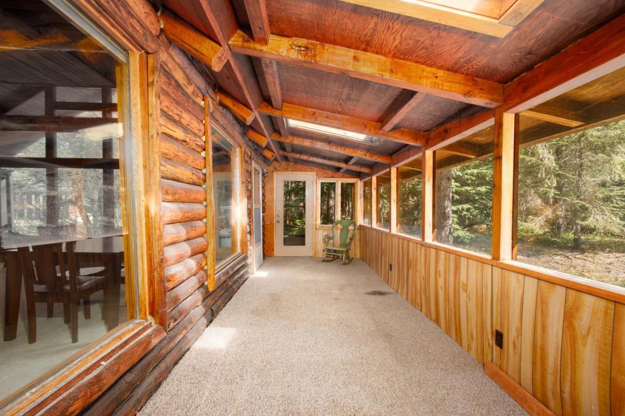 Alpine Meadows Log Cabin Girdwood Exteriör bild